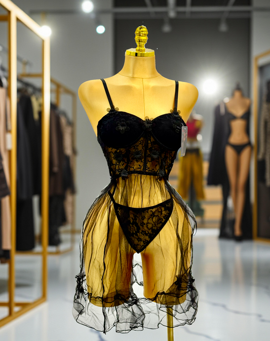 Lingerie sexy en résille rose